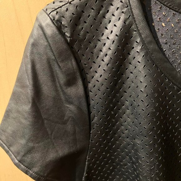 Black Pleather Faux Leather Top Sz S - Picture 3 of 7